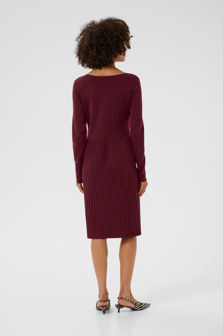 Kleid CUluci Kleid Feminine - Image 2
