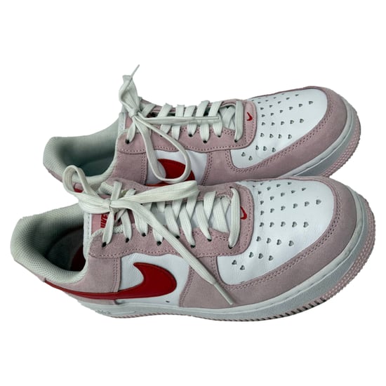 Nike Air Force 1 Low 'Valentinstag Liebesbrief' Sneakers aus rosa Wildleder - Image 5