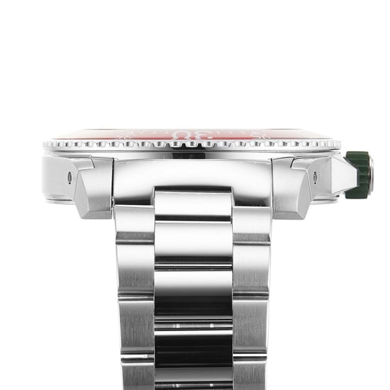 Gucci Dive Herrenuhr 45mm - YA136222 - Stilvoller und langlebiger Zeitmesser - Image 3
