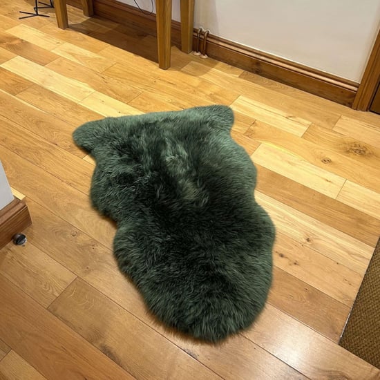 Echter Thymiangrüner Schaffell-Teppich, natürlich, seidig, weich und flauschig, echte Wolle - Image 3