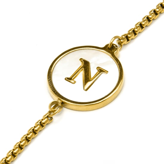 Luxenter-Armband aus weißem Perlmutt in 18 Karat Gelbgold - Alphabet - Image 4