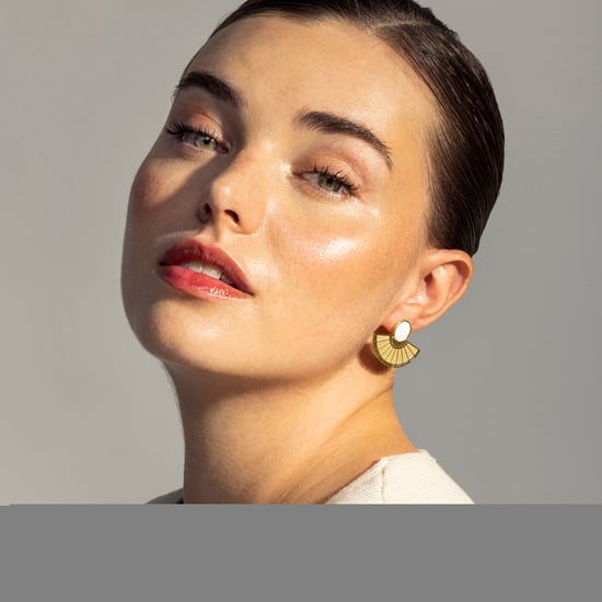 Luxenter-Ohrringe aus weißem Perlmutt in 18 Karat Gelbgold - Phieo - Image 2