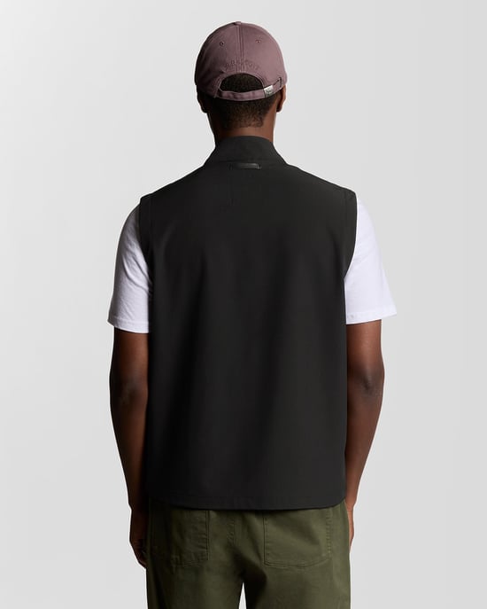 Lyle & Scott Technical Stretch Softshell-Weste – Schwarz - Image 4