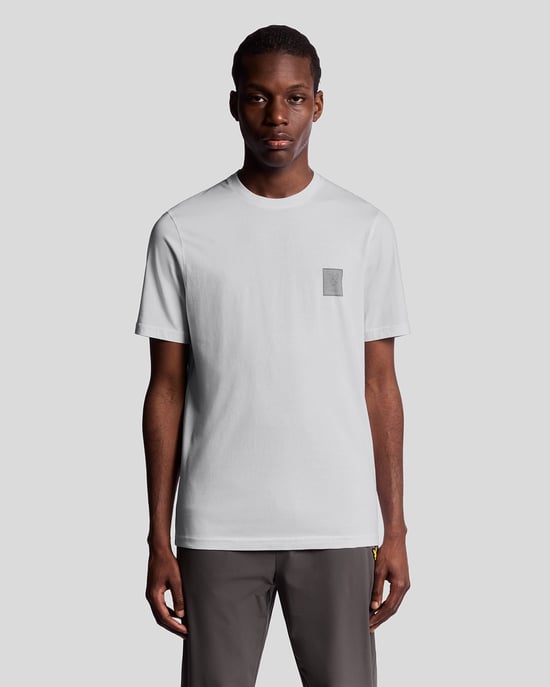 Lyle & Scott Sports T-Shirt mit farblich abgestimmtem Logo – Weiß - Image 1