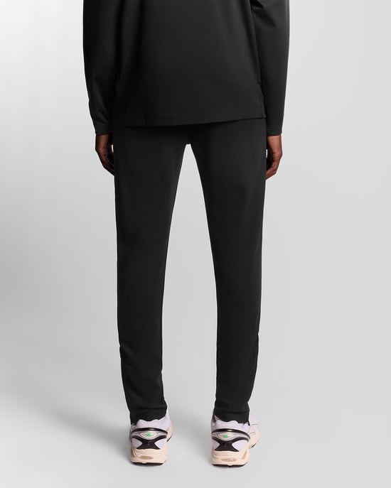 Lyle & Scott Sports Leichte Jogginghose – Schwarz - Image 4
