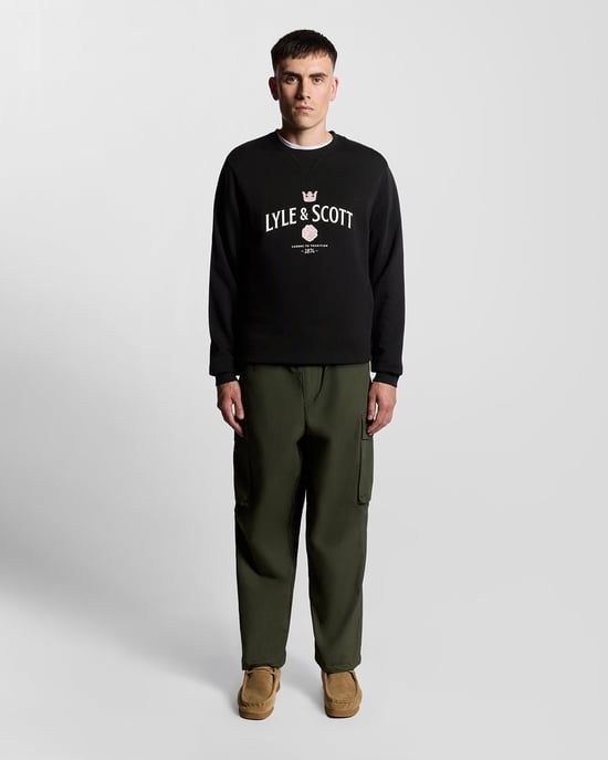 Lyle & Scott Cheers Grafik Rundhals Sweatshirt - Schwarz - Image 2