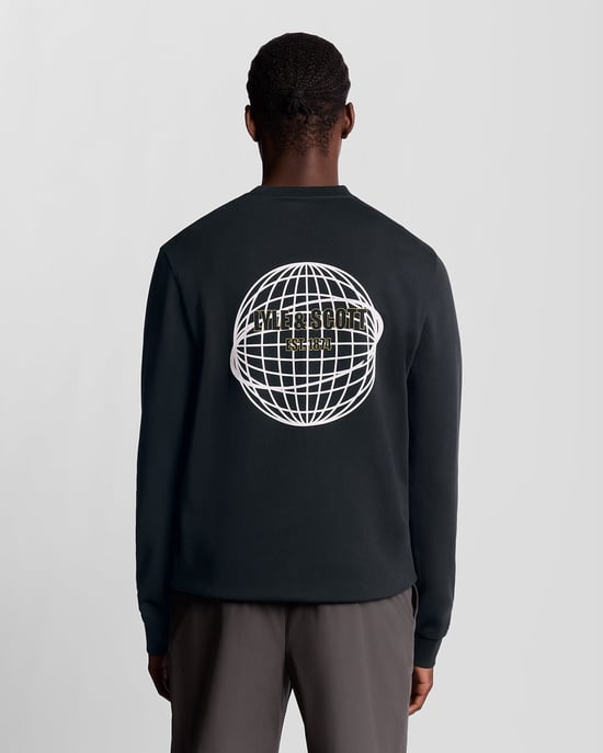 Lyle & Scott Sport Sweatshirt mit Globusprint - Marineblau - Image 4