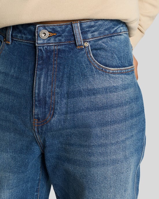 Lyle & Scott – Tapered-Jeans in normaler Passform – Blau - Image 4