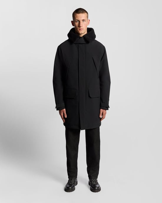 Lyle & Scott Schwerer Parka mit Kragen aus Kunstlammfell - Schwarz - Image 2