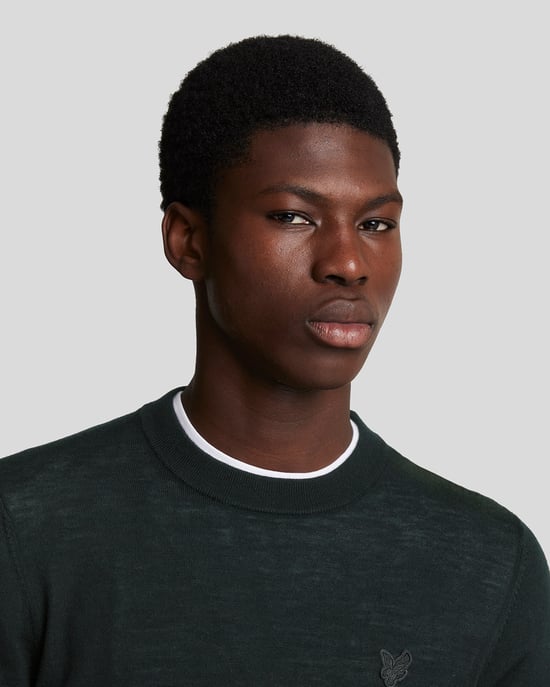 Lyle & Scott Pullover aus Merinowolle mit Rundhalsausschnitt - Schwarz - Image 4