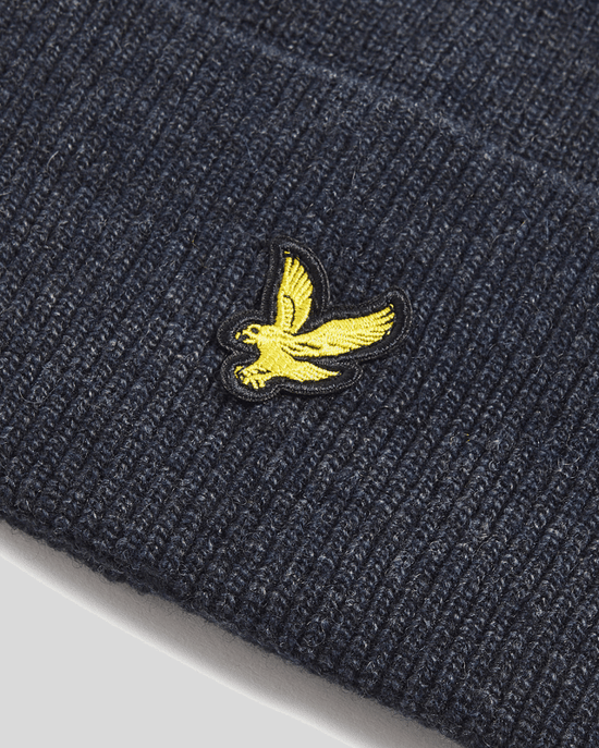 Lyle & Scott Beanie aus Lammwollmischung - Marineblau - Image 3