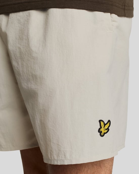 Lyle & Scott Plain Badeshorts - Sand - Image 4