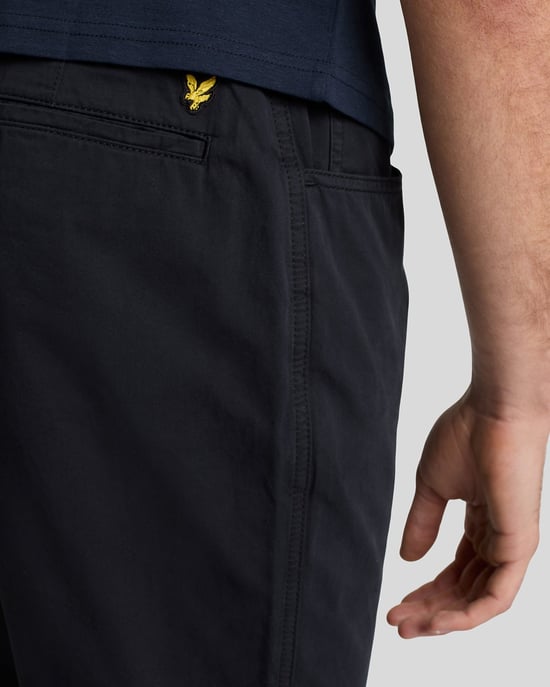 Lyle & Scott Five Pockets Chino - Schwarz - Image 4