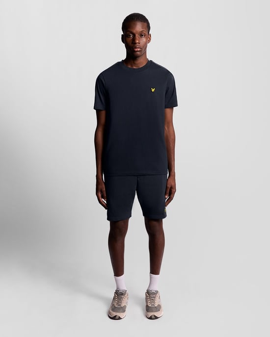 Lyle & Scott Sports Tape Sweatshorts – Marineblau - Image 1