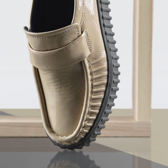 Torhill Mokassins Beige Lackschuhe - Image 5