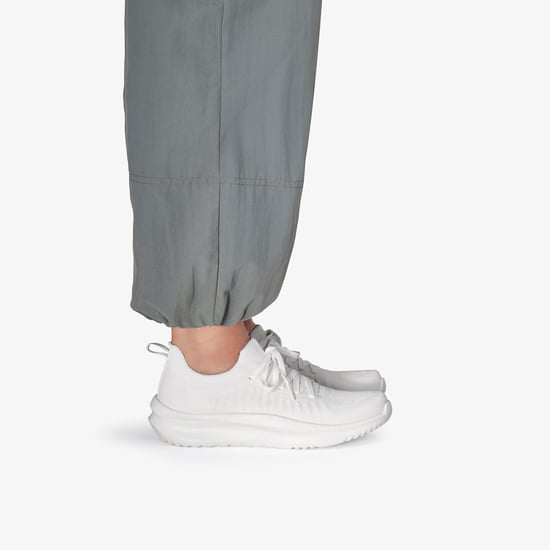 Solevana Spitzenweiße Schuhe - Image 2