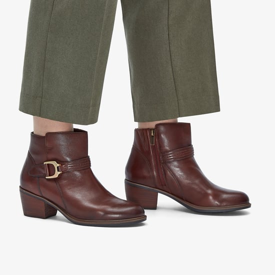 Neva Schnalle Stiefel in Britischem Braun - Image 2