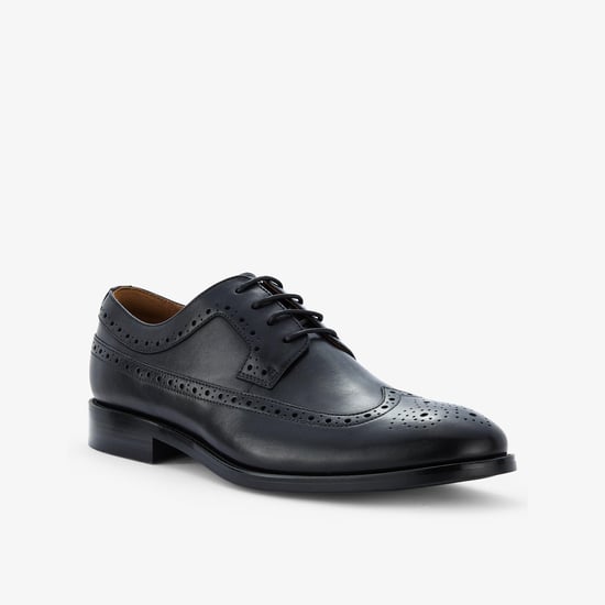 Banstead Spitze Schwarze Lederschuhe - Image 4