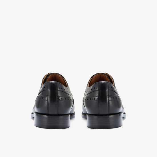 Banstead Spitze Schwarze Lederschuhe - Image 5