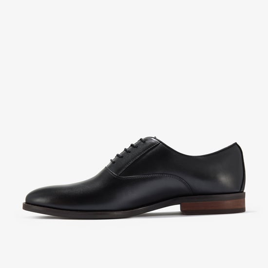 Banstead Spitze Schwarze Leder Schuhe - Image 2