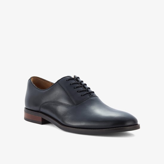 Banstead Spitze Schwarze Leder Schuhe - Image 4