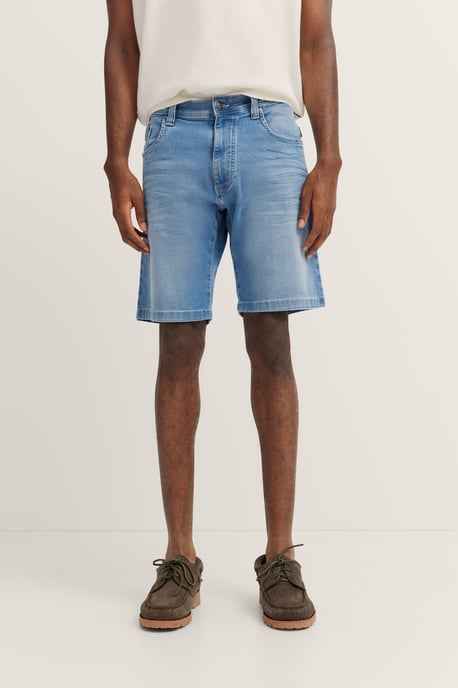 Bugatti Herren Jeans-Bermuda im Used-Wash-Design - Image 1