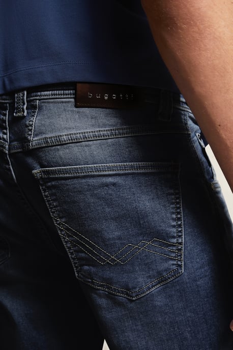 Bugatti Herren Bermuda aus Denim - Image 3