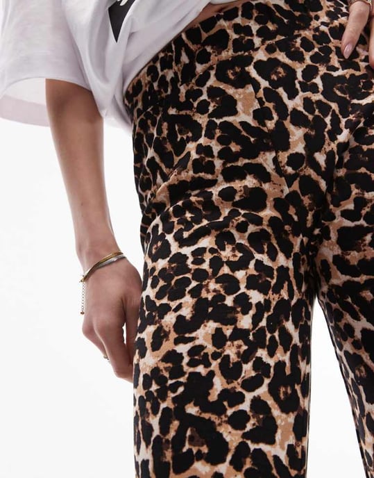 Topshop Leggings mit Leopardenmuster in Braun - Image 2