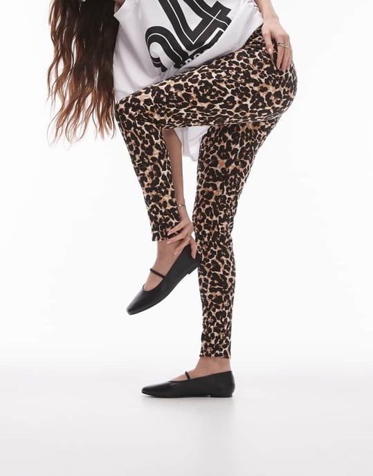 Topshop Leggings mit Leopardenmuster in Braun - Image 3