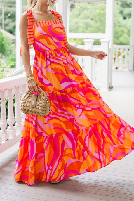 Maxikleid mit Stufendesign und abstraktem Druck - Image 3