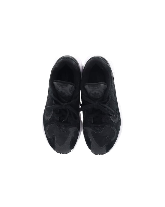 Adidas Yung-1 Sneakers aus schwarzem Wildleder - Image 5