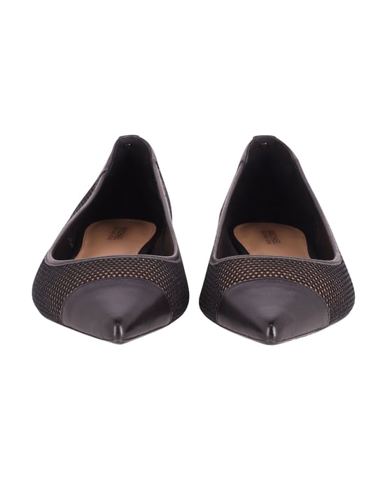 Michael Kors Spitz zulaufende Ballerinas aus schwarzem Leder - Image 3