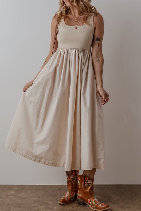Midi-Kleid mit entspanntem Schnitt und fließendem Rock - Image 2