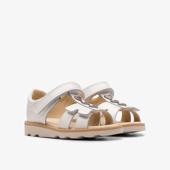 Crown Skip T. Weiße Patent Sandalen - Image 4