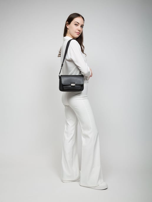 Michael Kors Bradshaw Mittelgroße Umhängetasche mit Taschen - Image 5
