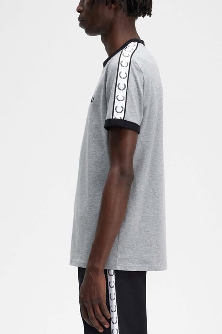 Fred Perry Herren Taped Ringer T-Shirt Stahl Marl - Image 4
