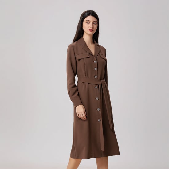 Minimalistisches Kleid im Safari-Stil - Image 4