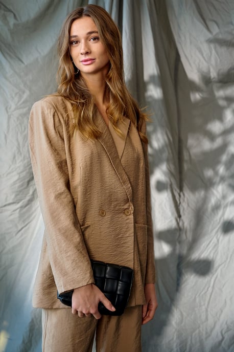 Paola Oversize-Blazer in Camel - Image 3