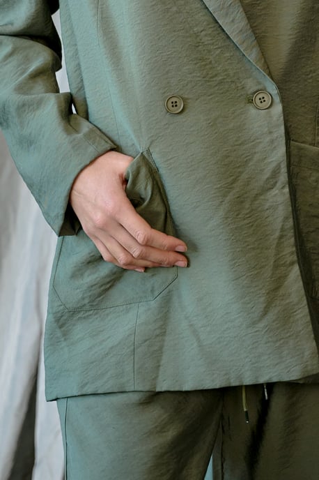 Paola Oversize-Blazer in Army - Image 4