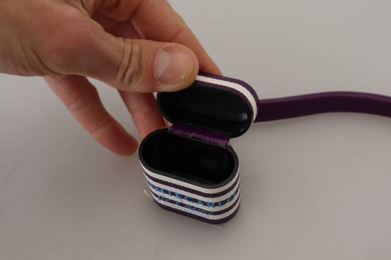Airpod-Hülle mit schützendem Lederband - Image 5