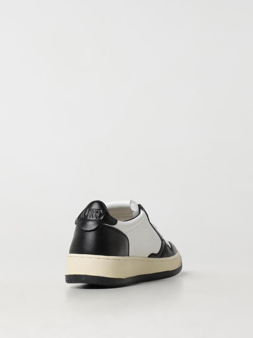 Medalist Low Top Sneaker - Image 3
