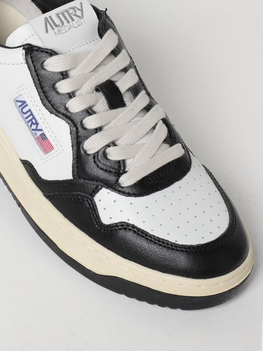 Medalist Low Top Sneaker - Image 4