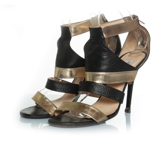 Jimmy Choo Riemchensandalen in Schwarz und Gold - Image 1