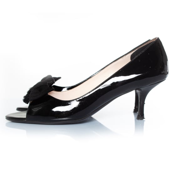 Prada Lackleder-Pumps mit Schleife - Image 2