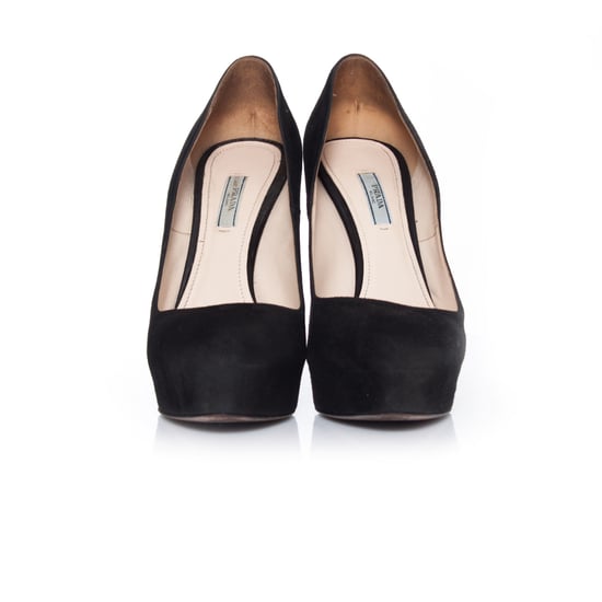 Prada Plateau-Pumps aus schwarzem Wildleder. - Image 3