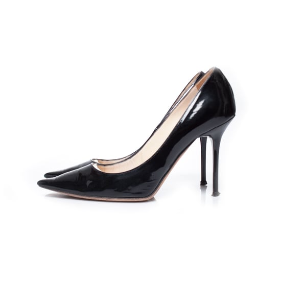 Jimmy Choo Pumps aus schwarzem Lackleder. - Image 2