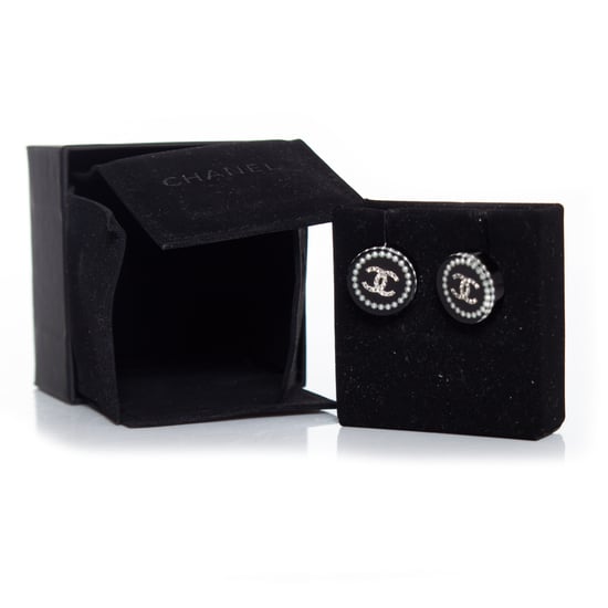 Chanel Runde gepunktete Perlen- und Strassohrringe - Image 2