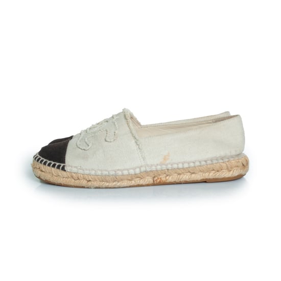 Chanel Espadrilles aus Canvas in Beige - Image 2