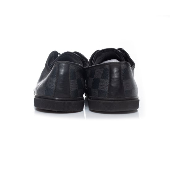 Louis Vuitton Schwarze Damier-Canvas-Turnschuhe - Image 3