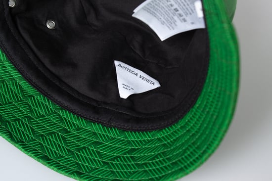 Bottega Veneta grüner Intrecciato-Eimerhut - Image 6